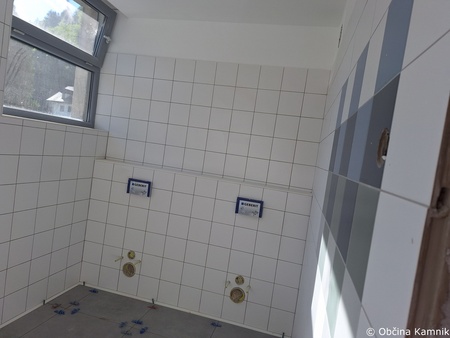 Prenova sanitarij na bazenu Pod skalco (16)